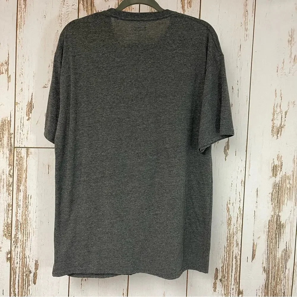 Champion Lightweight T-Shirt. Size Large. Excellent condition! - Picture 2 of 7